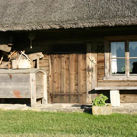 Aadu Farm بيت ضيافة Suur-Rootsi