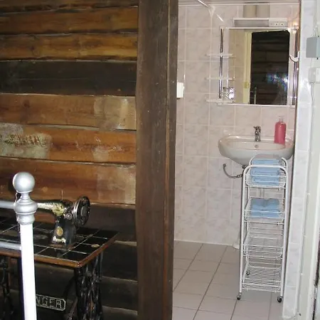 Aadu Farm بيت ضيافة Suur-Rootsi